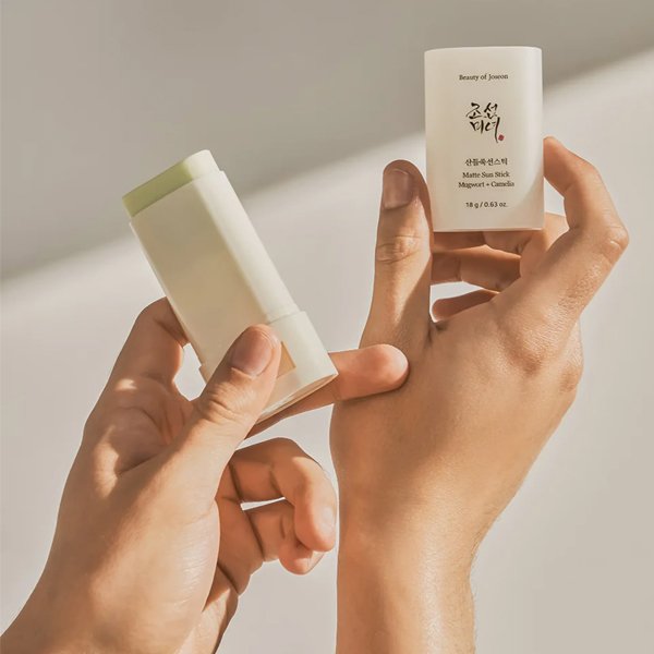BEAUTY OF JOSEON MATTE SUN STICK MUGWORT+CAMELIA 18G
